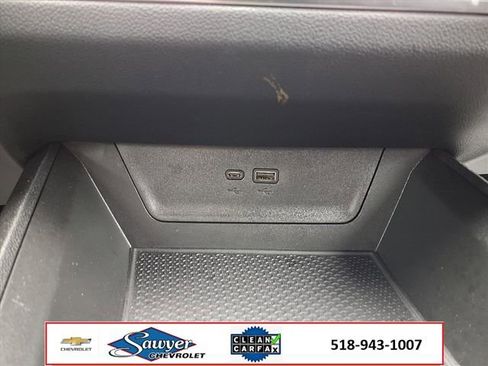 Used 2025 Chevrolet Equinox LT w/ Safety and Technology Package image 21