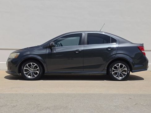 Used 2017 Chevrolet Sonic LT w/ Convenience Package FWD image 2