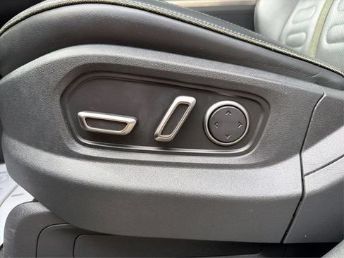 Used 2024 Rivian R1S Adventure AWD/4WD image 17