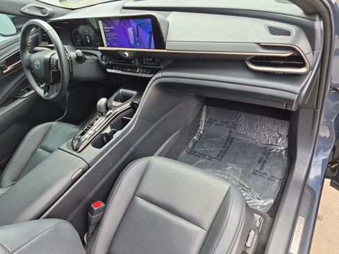 Used 2025 Toyota Crown Signia w/ Advanced Technology Package AWD/4WD image 33