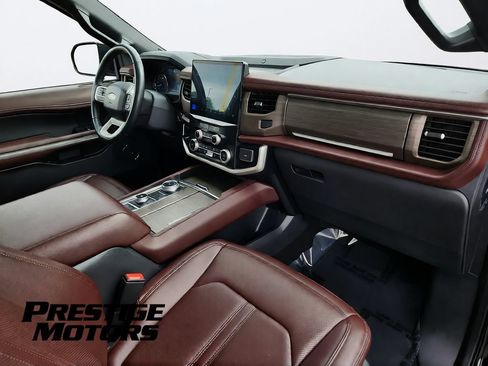 Used 2024 Ford Expedition Limited AWD/4WD image 21