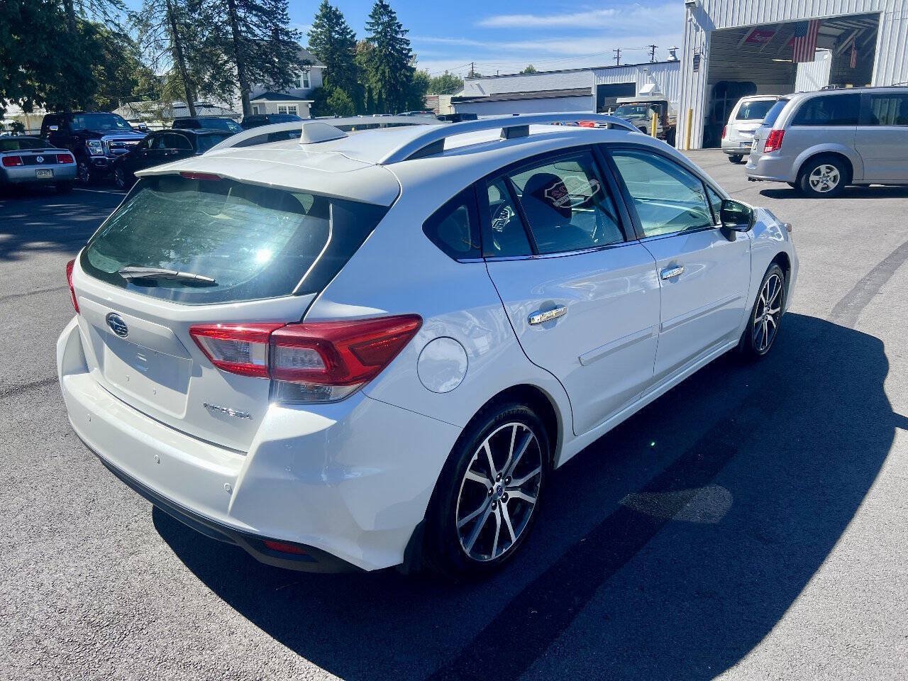 Used 2017 Subaru Impreza 2.0i Limited AWD/4WD image 5