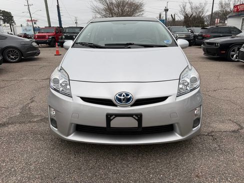 Used 2010 Toyota Prius III 4dr Hatchback FWD image 3