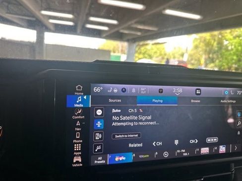 Used 2025 Jeep Wrangler Sahara w/ Technology Group image 39