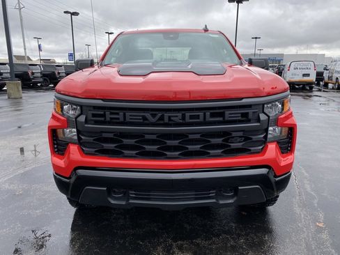 New 2025 Chevrolet Silverado 1500 Custom Trail Boss w/ Dark Appearance Package image 2