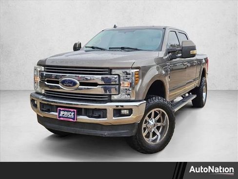 Used 2019 Ford F250 Lariat image 1