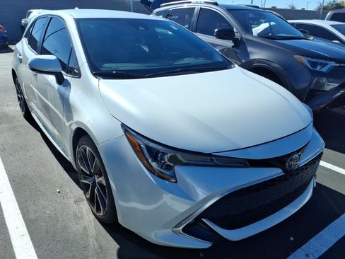 Used 2019 Toyota Corolla SE image 2