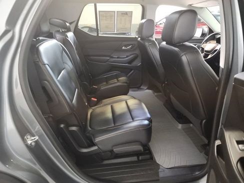 Used 2018 Chevrolet Traverse LT image 6