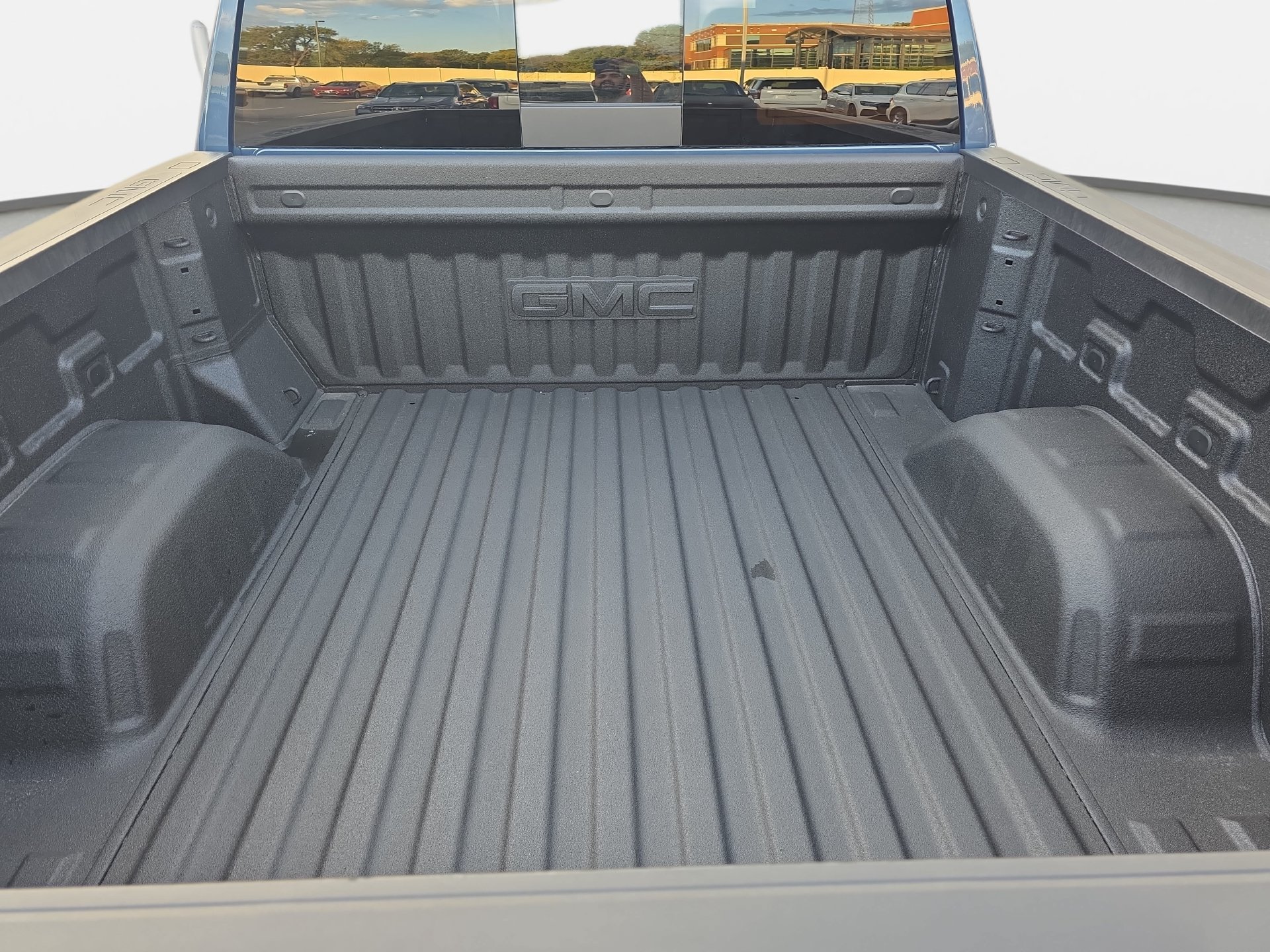 Used 2026 GMC Sierra 1500 Denali w/ Technology Package AWD/4WD image 12