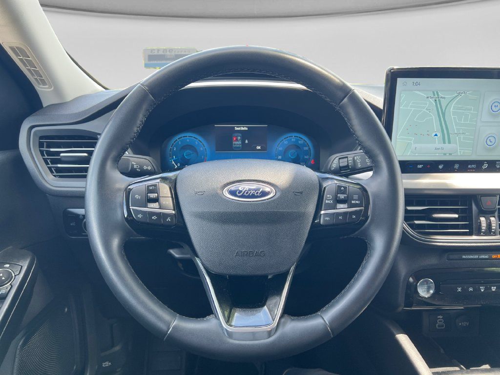 Used 2025 Ford Escape Platinum AWD/4WD image 28