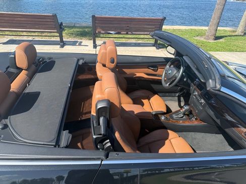 Used 2009 BMW 328i Convertible image 10