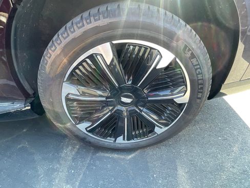 Certified 2026 Cadillac Escalade IQ Sport 2 AWD/4WD image 3