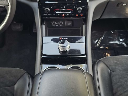 Used 2023 Jeep Grand Cherokee L Laredo AWD/4WD image 18