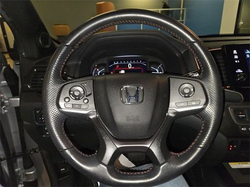 Used 2022 Honda Passport TrailSport image 14