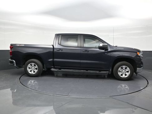 Used 2023 Chevrolet Silverado 1500 LT AWD/4WD image 6