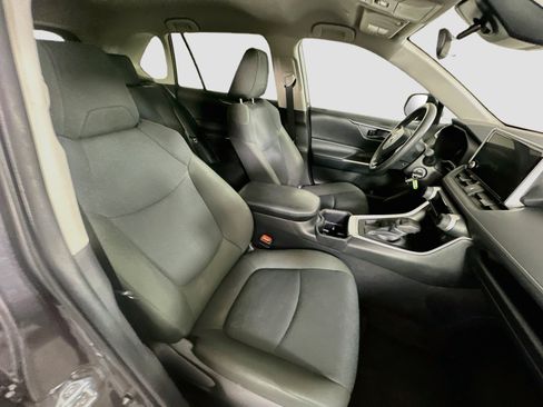 Used 2025 Toyota RAV4 LE FWD image 30