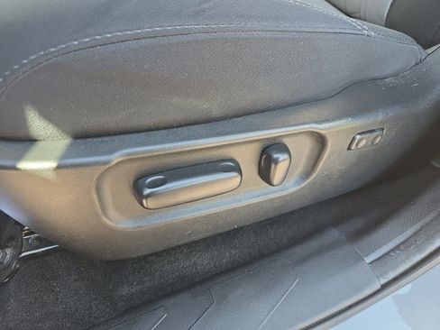 Used 2021 Toyota Tacoma TRD Sport image 17