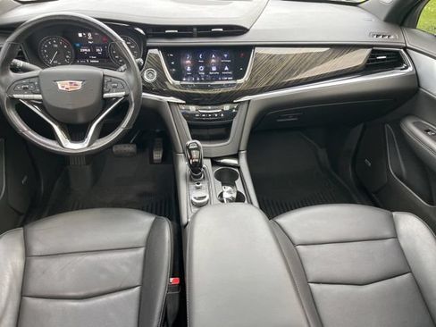 Used 2020 Cadillac XT6 Premium Luxury FWD image 40