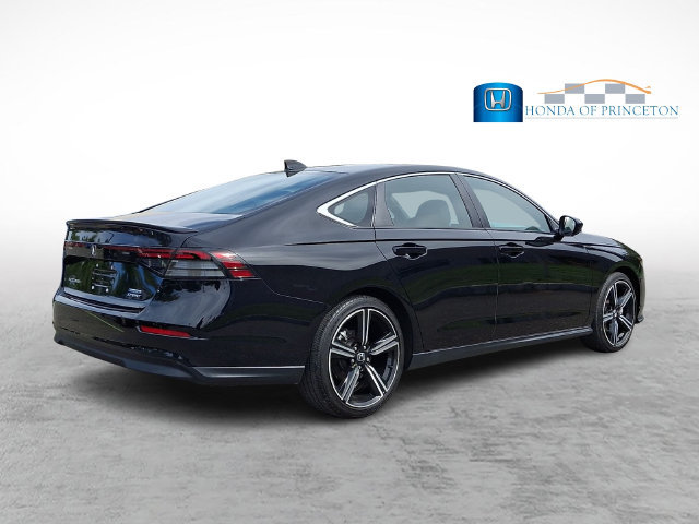 Used 2024 Honda Accord Sport image 6