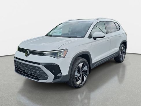 Used 2025 Volkswagen Taos SE AWD/4WD image 7