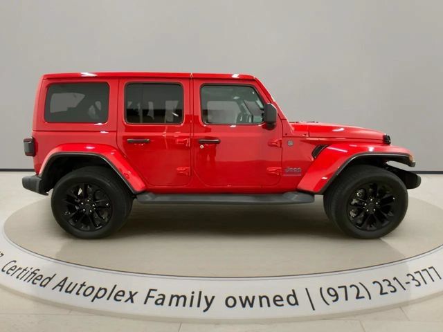 Used 2025 Jeep Wrangler Unlimited Sahara w/ Safety Group AWD/4WD image 6