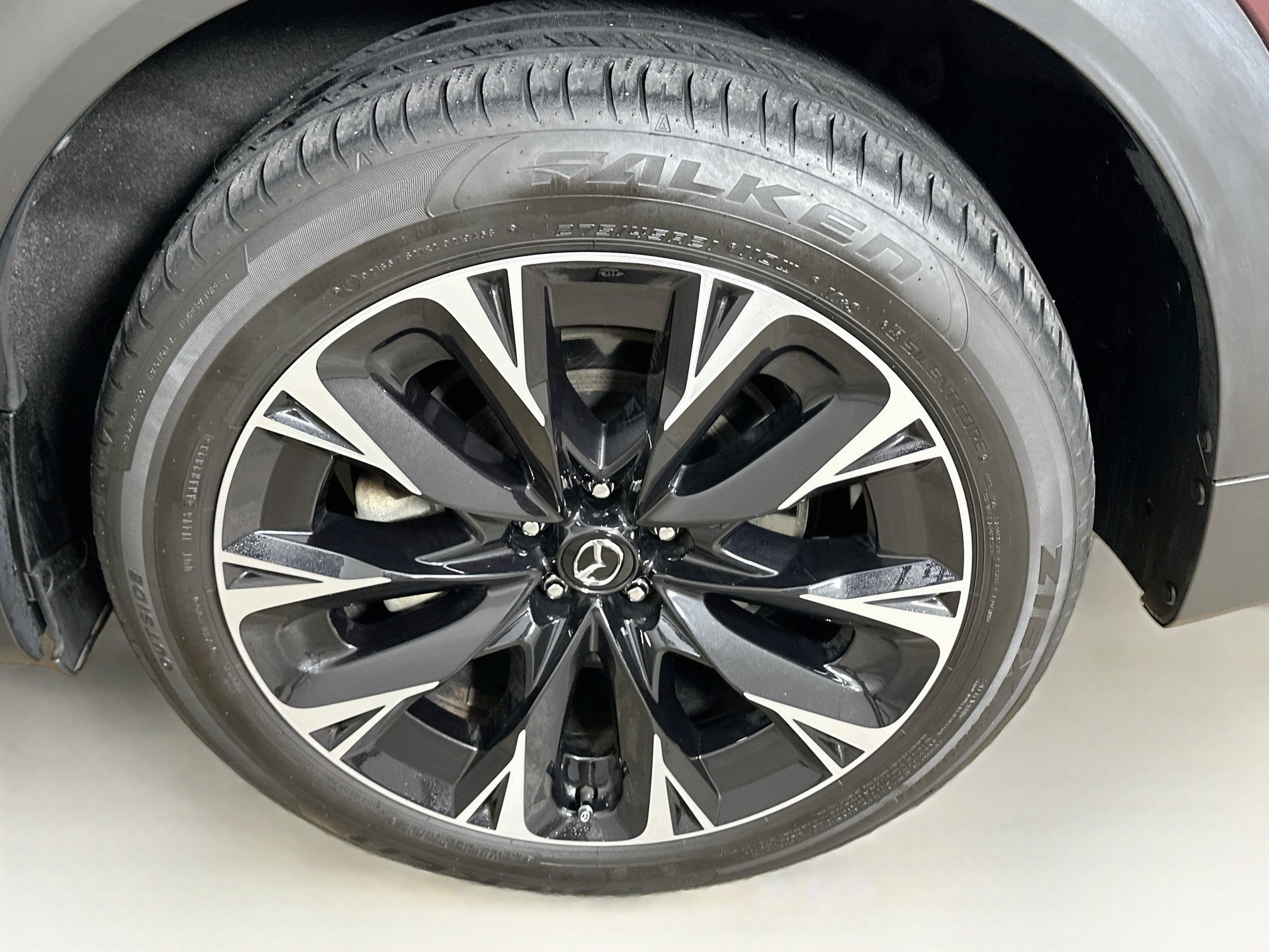 Used 2024 MAZDA CX-90 Plug-In Hybrid w/ Premium Plus AWD/4WD image 11