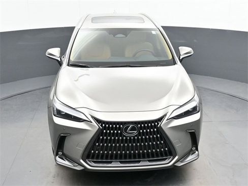 Used 2025 Lexus NX 250 FWD w/ Premium Package image 17