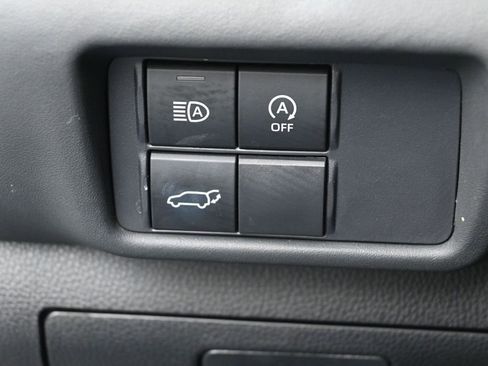 Used 2023 Toyota Highlander XLE AWD/4WD image 15