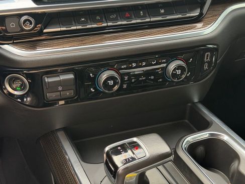 Used 2022 Chevrolet Silverado 1500 RST image 21