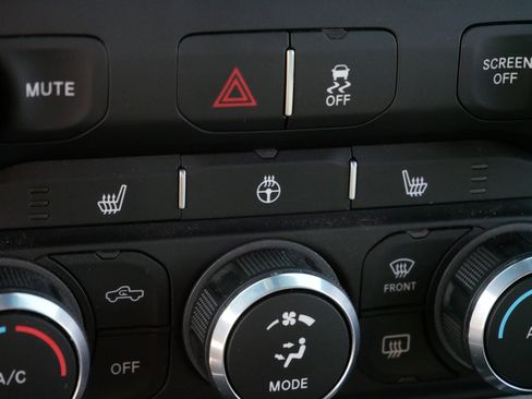 Used 2022 RAM 3500 Big Horn w/ Level C Equiment Group image 31