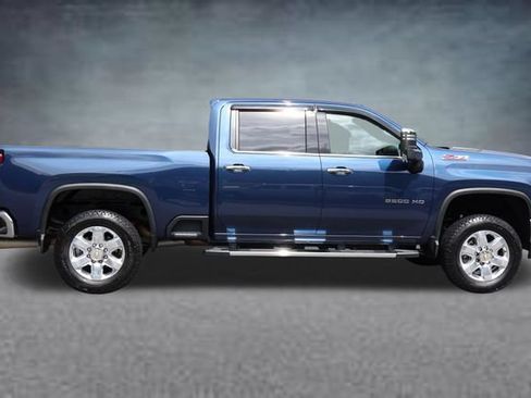 Used 2022 Chevrolet Silverado 2500 LTZ w/ LTZ Premium Package AWD/4WD image 2