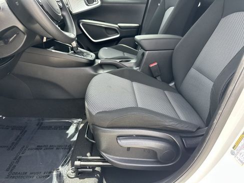 Certified 2023 Kia Soul LX FWD image 10