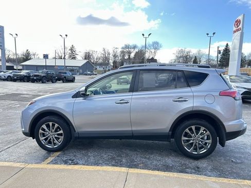 Used 2018 Toyota RAV4 Limited image 2