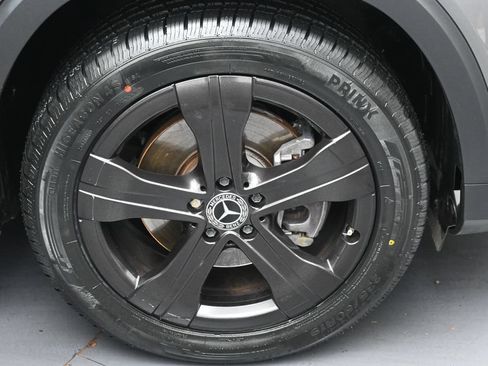 Used 2022 Mercedes-Benz EQB 350 4MATIC image 37