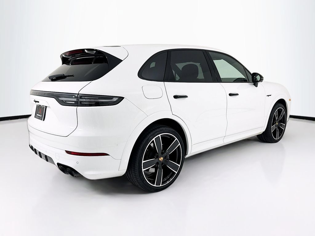 Certified 2023 Porsche Cayenne Platinum Edition AWD/4WD image 9