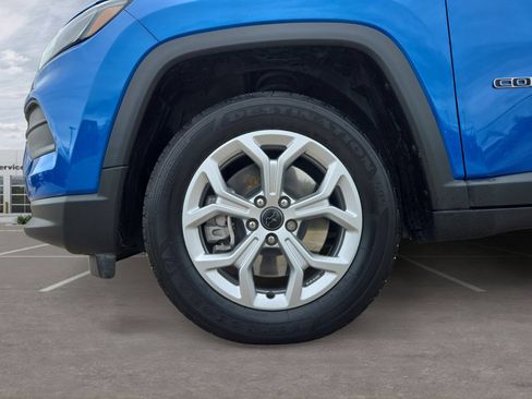 Used 2025 Jeep Compass Sport AWD/4WD image 10