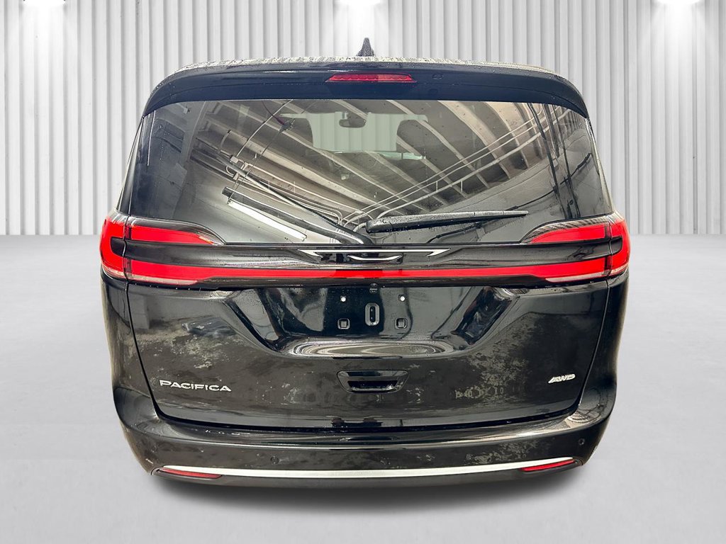 New 2027 Chrysler Pacifica Select AWD/4WD image 6