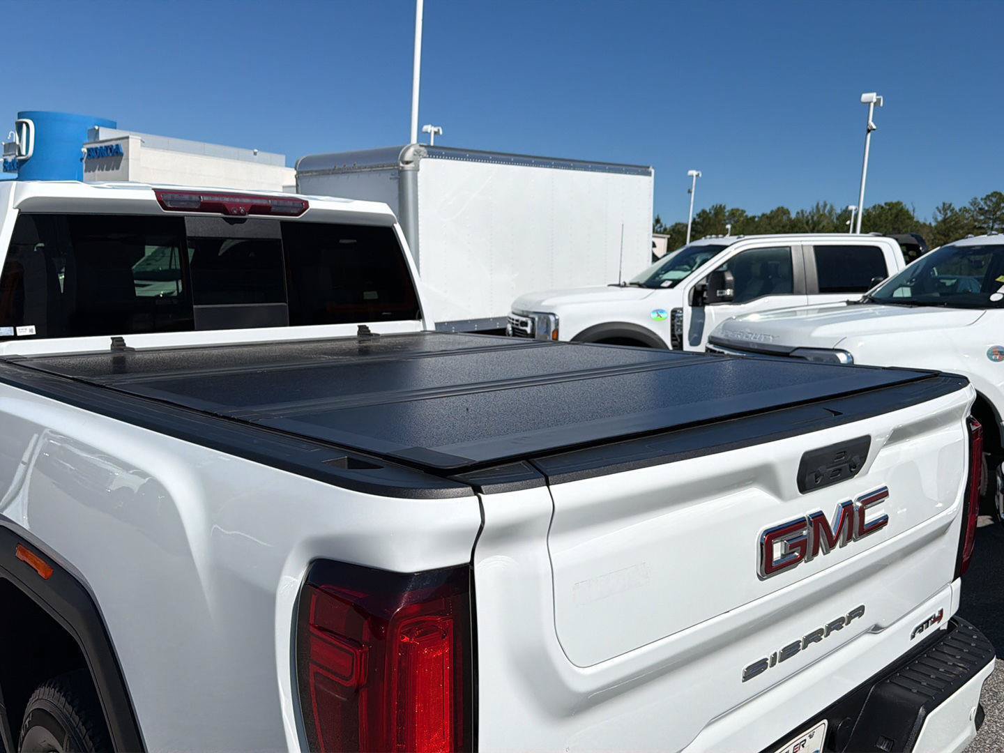Used 2023 GMC Sierra 2500 AT4 w/ AT4 Premium Plus Package AWD/4WD image 36