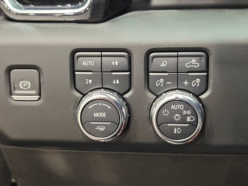 Used 2022 GMC Sierra 1500 Denali w/ Denali Reserve Package AWD/4WD image 11