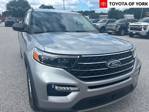 Used 2023 Ford Explorer XLT w/ Equipment Group 202A AWD/4WD image 1