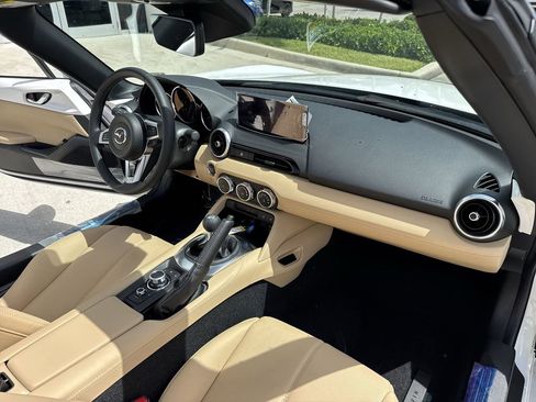 New 2026 MAZDA MX-5 Miata Grand Touring RWD image 32