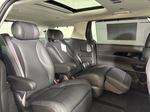 New 2026 Kia Carnival SX Prestige FWD image 20