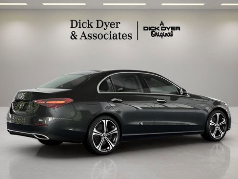 Used 2025 Mercedes-Benz C 300 Sedan image 9