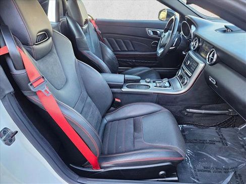 Used 2017 Mercedes-Benz SLC 43 AMG image 18