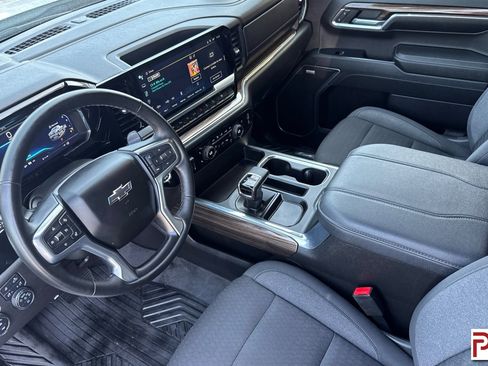Used 2023 Chevrolet Silverado 1500 RST AWD/4WD image 10