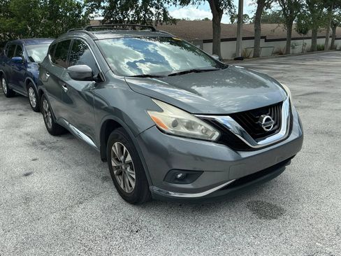 Used 2017 Nissan Murano SV FWD image 4