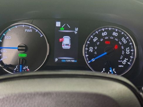 Used 2022 Toyota RAV4 LE image 12