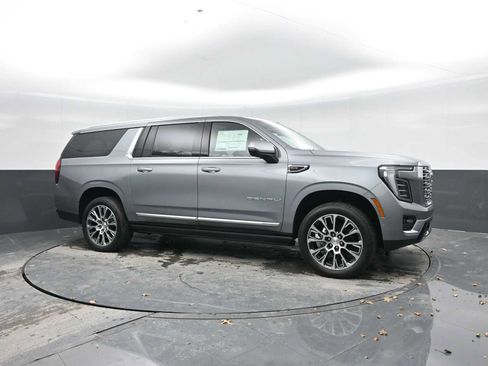New 2026 GMC Yukon XL Denali w/ Sun & Power Step Package image 7