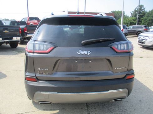 Used 2019 Jeep Cherokee Limited AWD/4WD image 5