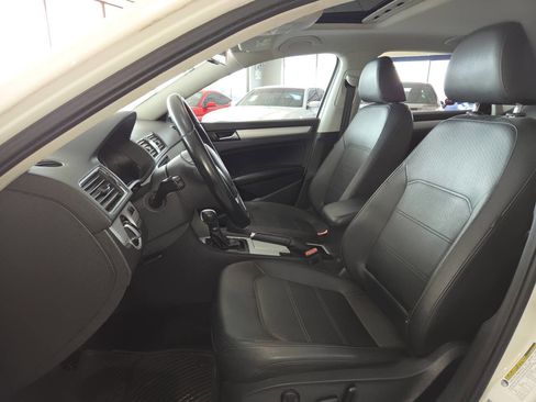 Used 2012 Volkswagen Passat 2.5 SE FWD image 18